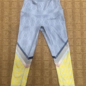 Alo cropped yoga pants